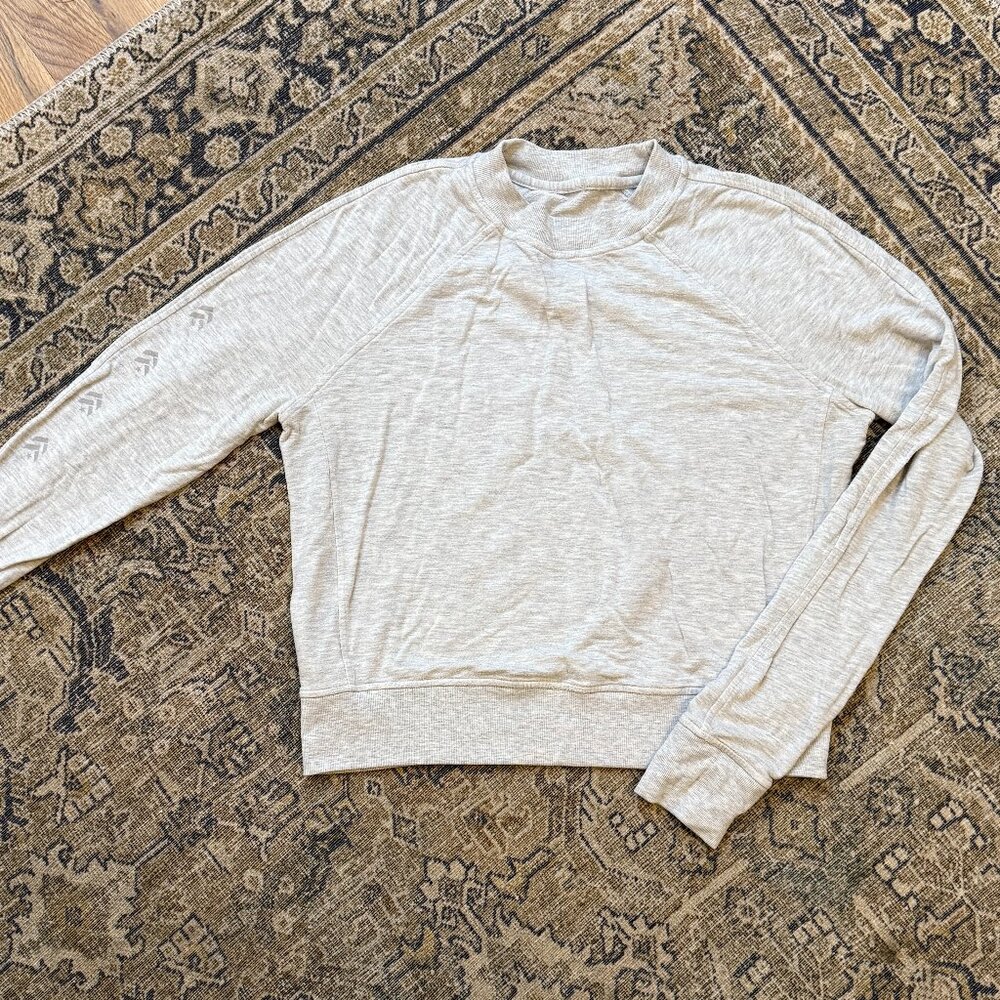 Barry's x Lululemon grey longsleeve